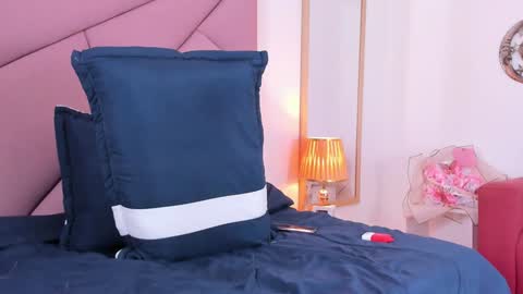 Snapshot of victoriaross1 chatting on 01/10/25, 03:16 VictoriaRoss online show from 01/10/25, 03:16