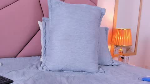 Snapshot of victoriaross1 chatting on 01/19/25, 11:10 VictoriaRoss online show from 01/19/25, 11:10