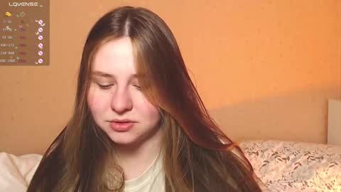 Snapshot of victoriassecrets_ chatting on 02/21/25, 08:07 victoriassecrets_ online show from 02/21/25, 08:07