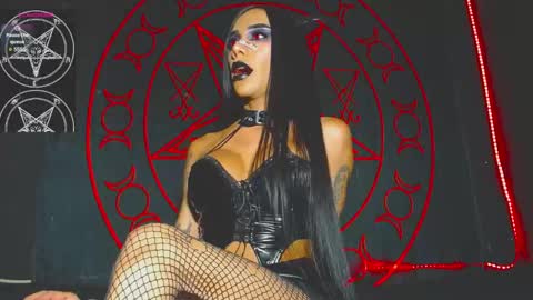 Snapshot of victoriavampire666 chatting on 02/21/25, 10:39 Victoria Vampire online show from 02/21/25, 10:39