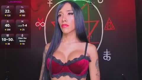 Victoria Vampire online show from 12/14/25, 09:41