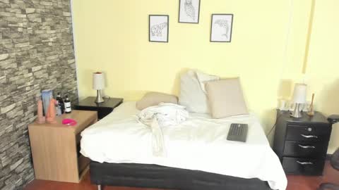 Victoriazans online show from 04/10/26, 12:21