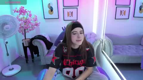 Victoria.  online show from 04/17/26, 12:30