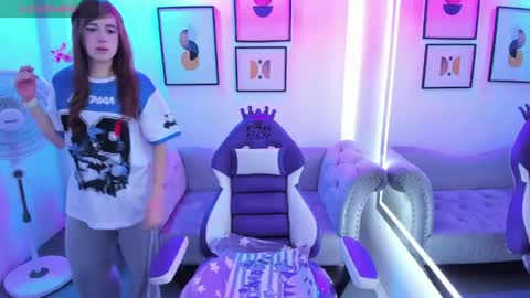 Victoria.  online show from 04/20/26, 12:30