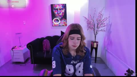 Snapshot of victoriia_doll chatting on 05/30/26, 12:24 Victoria. online show from 05/30/26, 12:24