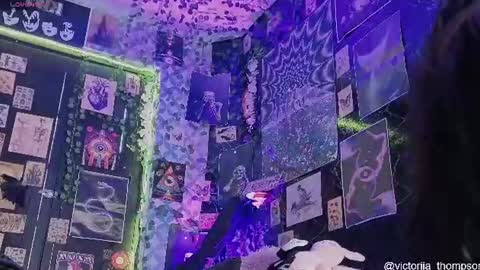 victoriia_thompson online show from 07/18/26, 08:01