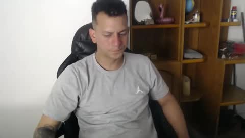 victormanuelq_1 online show from 03/15/26, 03:12