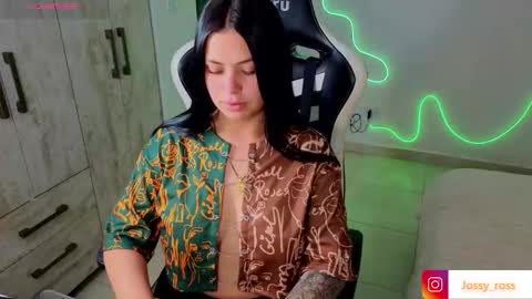 V  I C  T O R I A  online show from 03/13/26, 11:00