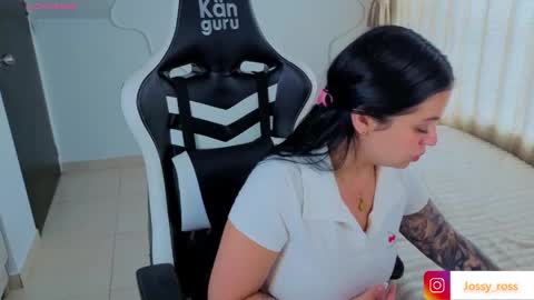Snapshot of victoryyy__ chatting on 05/22/26, 06:57 V I C T O R I A online show from 05/22/26, 06:57