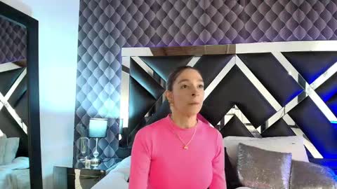 victtoria lee online show from 02/26/25, 12:16