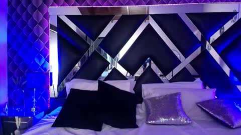 victtoria lee online show from 09/10/25, 08:20