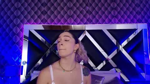 victtoria lee online show from 09/13/25, 07:13