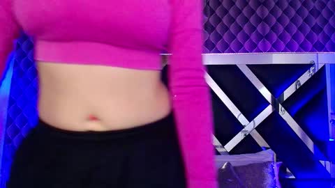 victtoria lee online show from 10/06/25, 07:33