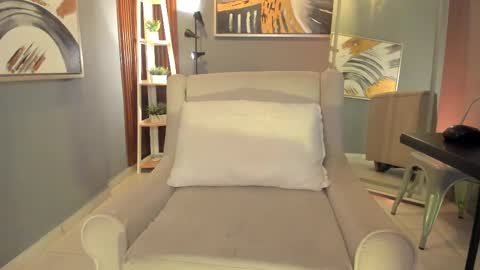 vienah_louis online show from 02/27/26, 02:55