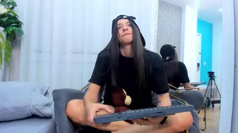 Snapshot of viictoriiasaenz chatting on 02/20/26, 03:47 viictoriiasaenz online show from 02/20/26, 03:47