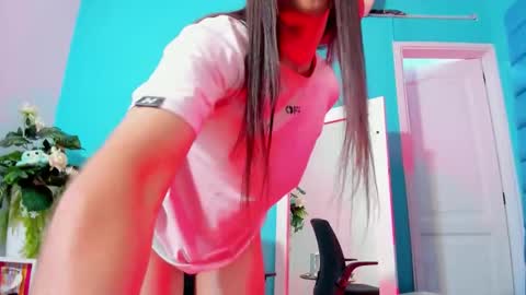 Snapshot of viictoriiasaenz chatting on 02/27/26, 05:51 viictoriiasaenz online show from 02/27/26, 05:51