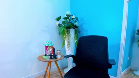 Snapshot of viictoriiasaenz chatting on 03/04/26, 05:02 viictoriiasaenz online show from 03/04/26, 05:02