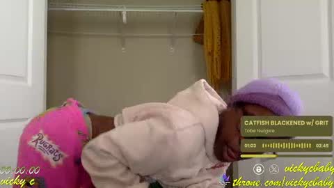 Snapshot of viiickyyy chatting on 01/30/25, 06:43 Vicky C Vicky V - Vicky C Baby Baby Vee - Schoolgurl V - V the Qween of Edging - Miss Vicky if U Nasty online show from 01/30/25, 06:43