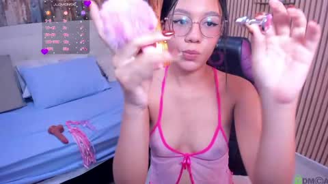 Violet online show from 05/28/26, 08:17
