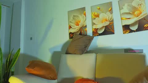 VIOLET  online show from 04/17/26, 11:46