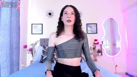 Snapshot of viioleta_cam chatting on 03/06/26, 03:41 Violet online show from 03/06/26, 03:41