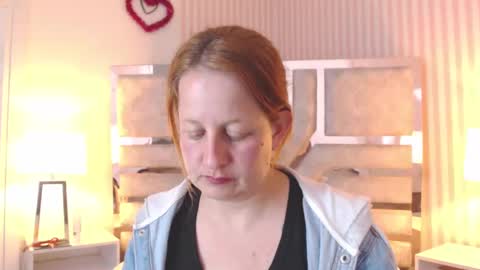Snapshot of viioletamora chatting on 12/23/24, 12:46 Violeta online show from 12/23/24, 12:46