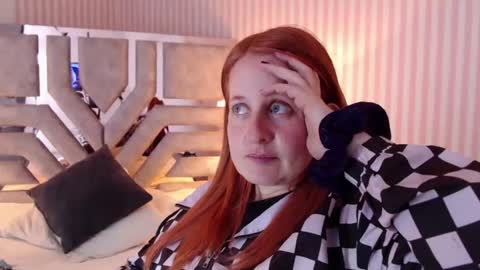 Snapshot of viioletamora chatting on 01/04/25, 01:42 Violeta online show from 01/04/25, 01:42