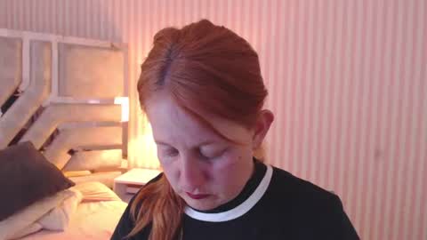 Snapshot of viioletamora chatting on 01/13/25, 11:17 Violeta online show from 01/13/25, 11:17