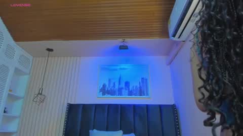 Viiolett online show from 02/25/25, 07:58