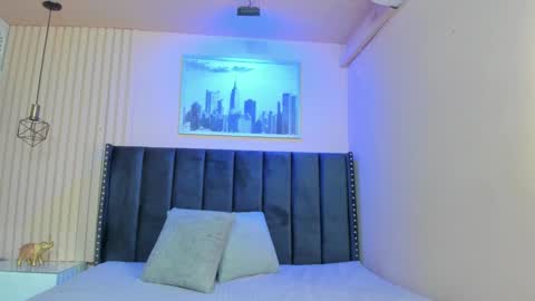 Viiolett online show from 03/08/25, 08:25