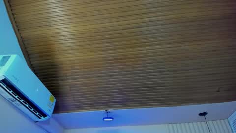 Viiolett online show from 09/30/25, 07:08