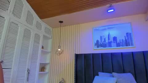 Viiolett online show from 10/03/25, 08:50