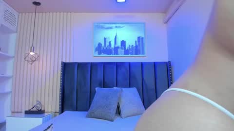 Viiolett online show from 10/21/25, 09:26