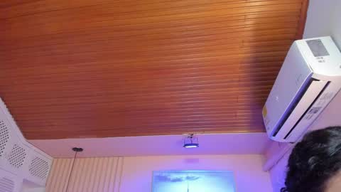 Viiolett online show from 11/01/25, 12:07