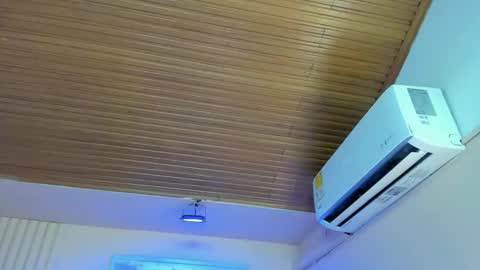 Viiolett online show from 11/05/25, 07:36