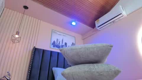 Viiolett online show from 02/20/26, 08:09