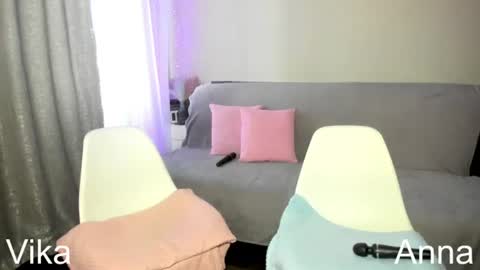 Snapshot of vik_and_love chatting on 06/25/26, 05:12 Vika online show from 06/25/26, 05:12