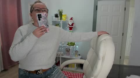 Ukrainian-woman online show from 12/08/24, 03:24