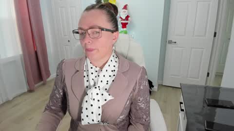 Ukrainian-woman online show from 12/18/24, 01:23