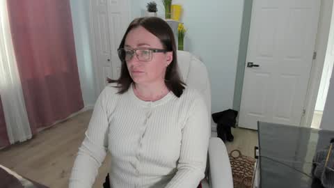 Ukrainian-woman online show from 01/28/25, 08:15