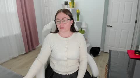 Ukrainian-woman online show from 02/04/25, 01:06