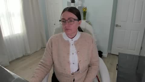 Ukrainian-woman online show from 03/10/25, 05:39