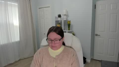 Ukrainian-woman online show from 03/12/25, 02:56