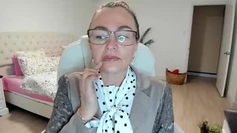 Ukrainian-woman online show from 09/26/25, 11:25