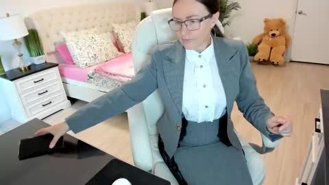 Ukrainian-woman online show from 10/19/25, 01:45