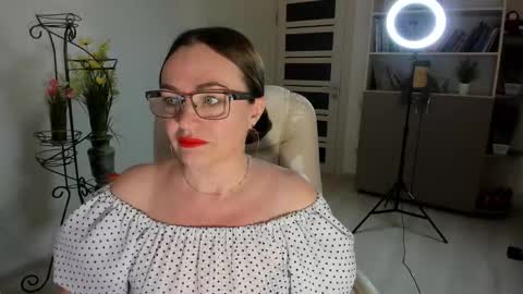 Snapshot of vika7333 chatting on 01/07/26, 07:00 Ukrainian-woman online show from 01/07/26, 07:00