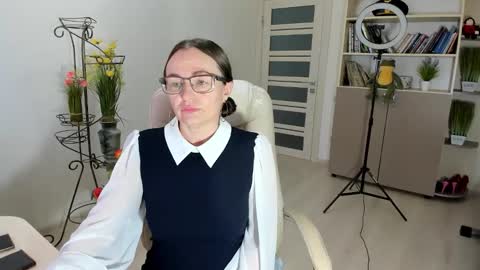 Snapshot of vika7333 chatting on 01/09/26, 07:11 Ukrainian-woman online show from 01/09/26, 07:11
