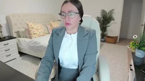 Snapshot of vika7333 chatting on 03/19/26, 12:20 Ukrainian-woman online show from 03/19/26, 12:20