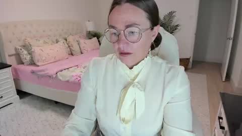 Ukrainian-woman online show from 07/11/26, 12:19