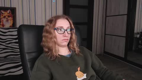 Snapshot of vikaericka chatting on 03/08/25, 10:13 Vika online show from 03/08/25, 10:13